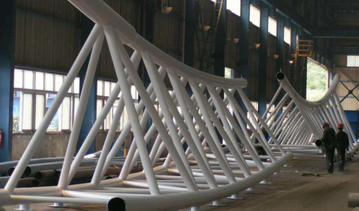 陇南管廊钢结构与桁架结构的管道支架应该如何区分